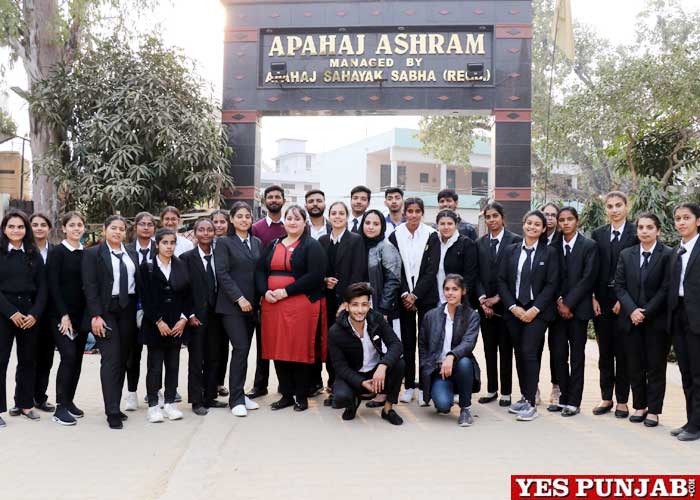 Students of CT Institute of Law visits Apahaj Ashram